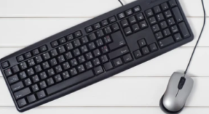 4 ways to clean your keyboard